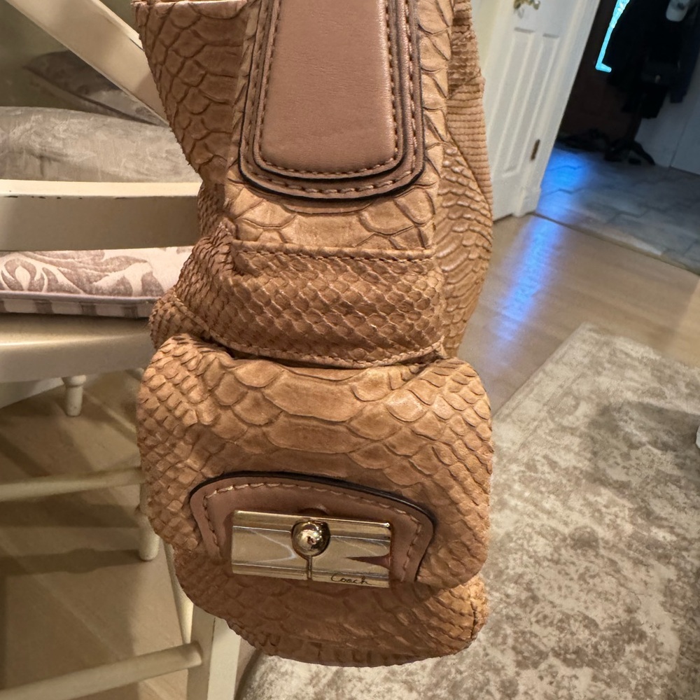 Coach Genuine Python Tan Shoulder Bag - Picture 5 of 9
